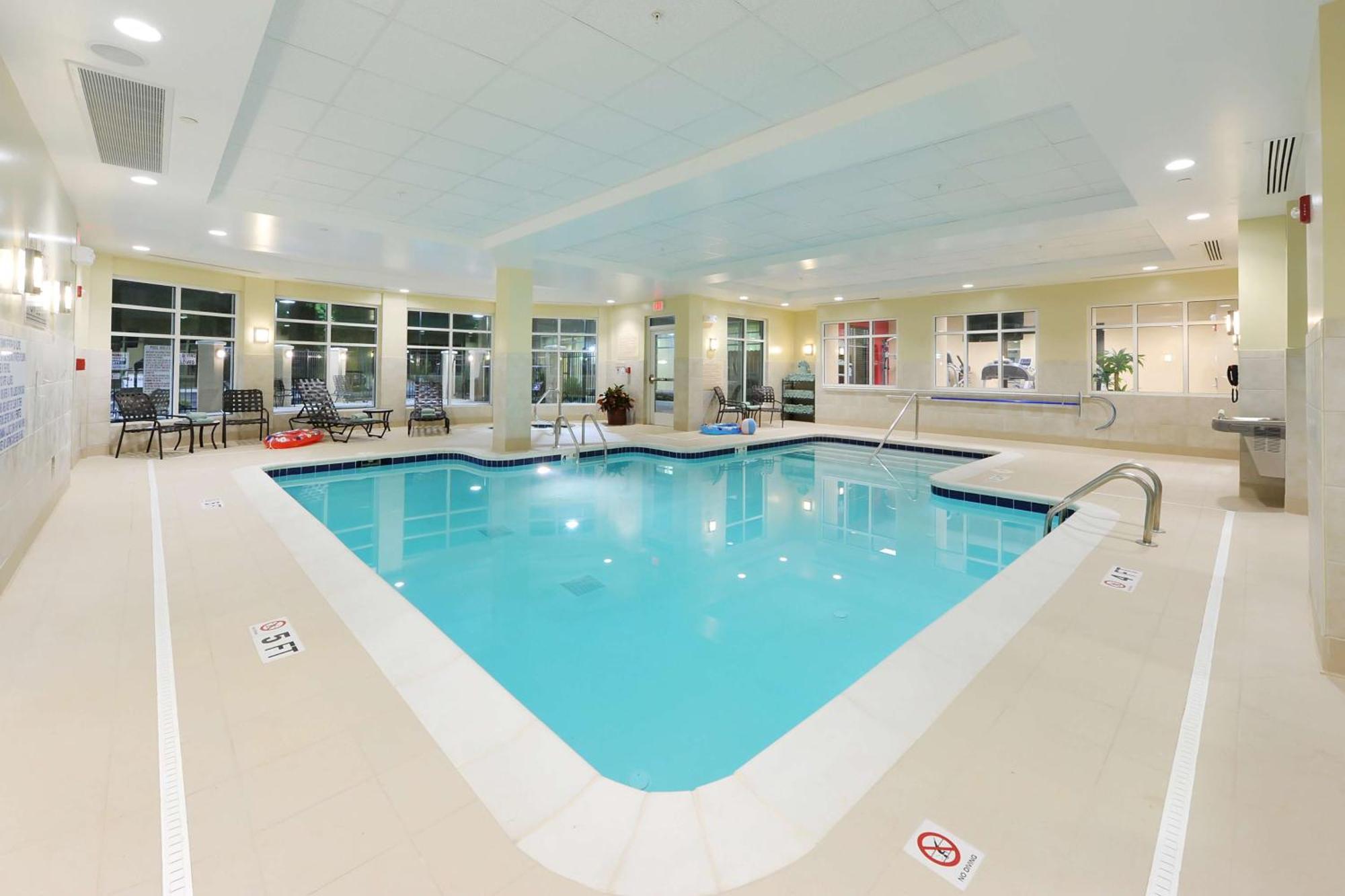 Hilton Garden Atlanta Airport North 3*