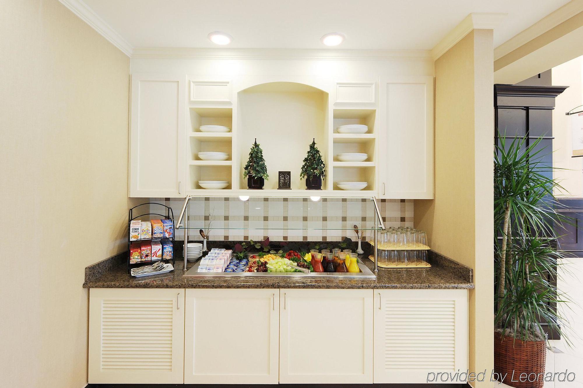 Hilton Garden Atlanta Airport North Hotel 3*