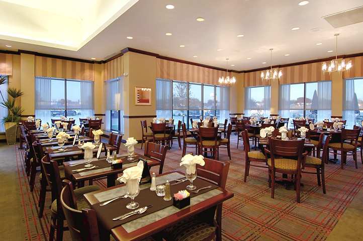 Hilton Garden Atlanta Airport North 3*
