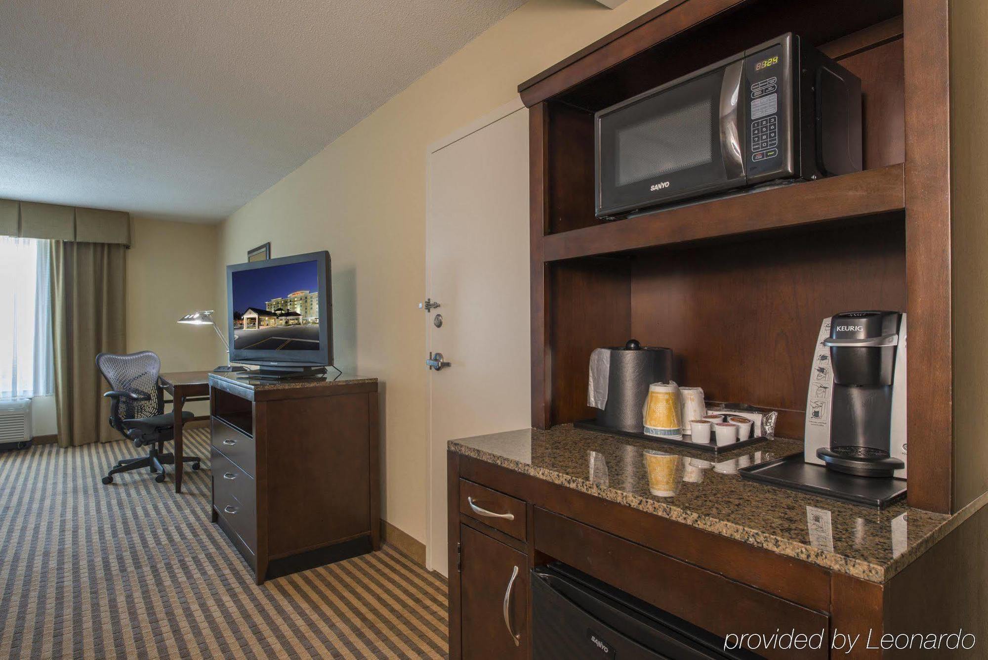 Hilton Garden Atlanta Airport North 3*