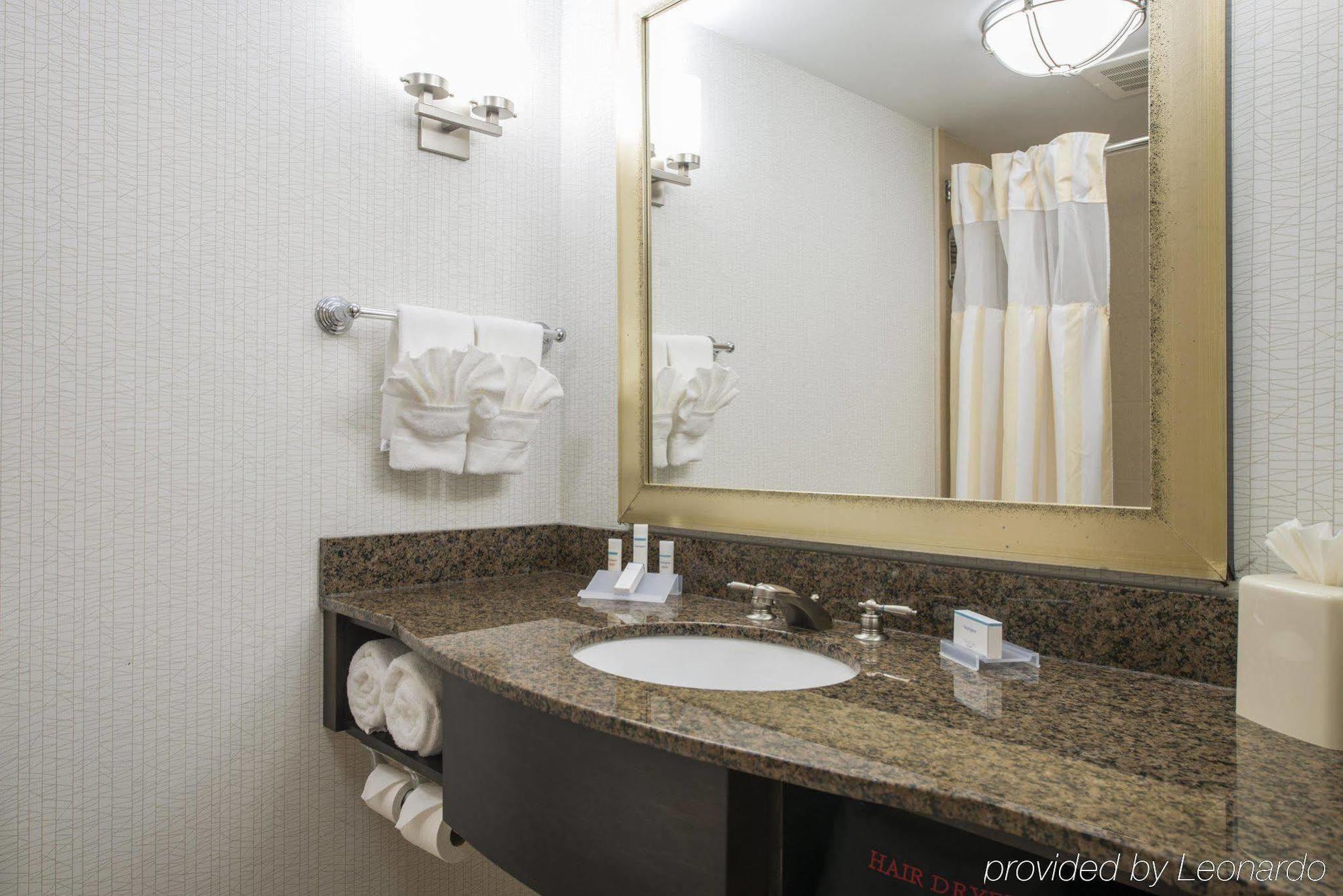 Hilton Garden Atlanta Airport North Hotel College Park